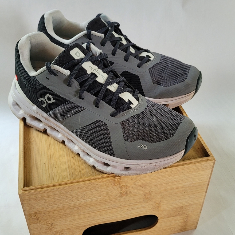 On Running Athletic Shoes - Black and Gray